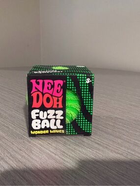 Schylling NeeDoh Fuzz Ball Wonder Waves - Green